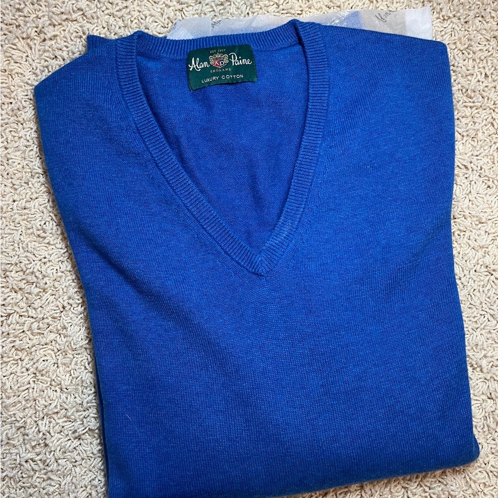 Alan Paine Men's Classic Blue V-Neck Sweater